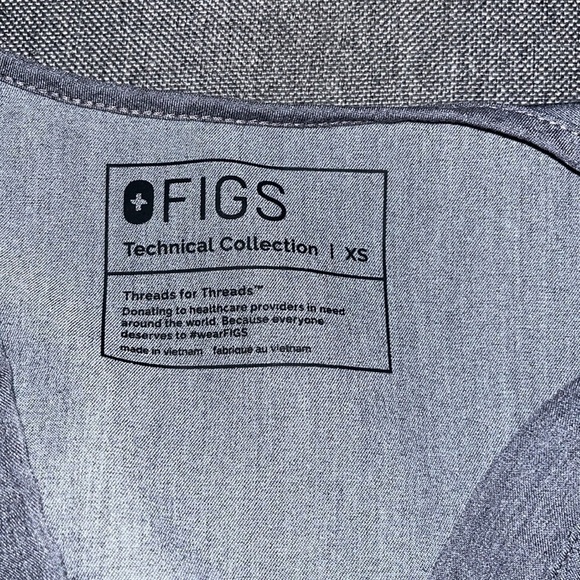 FIGS Scrub Top Women XS Technical Collection Shirt grayish white Stretch - Picture 7 of 8